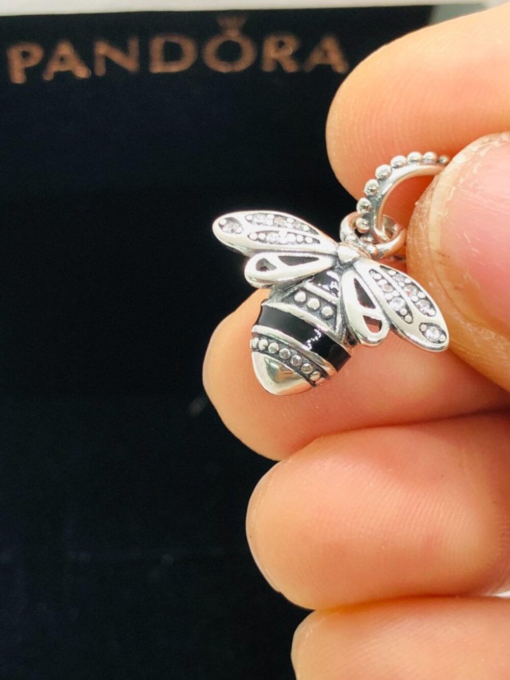 ✨🔥Pandora Sparkling Queen Bee Pendant
